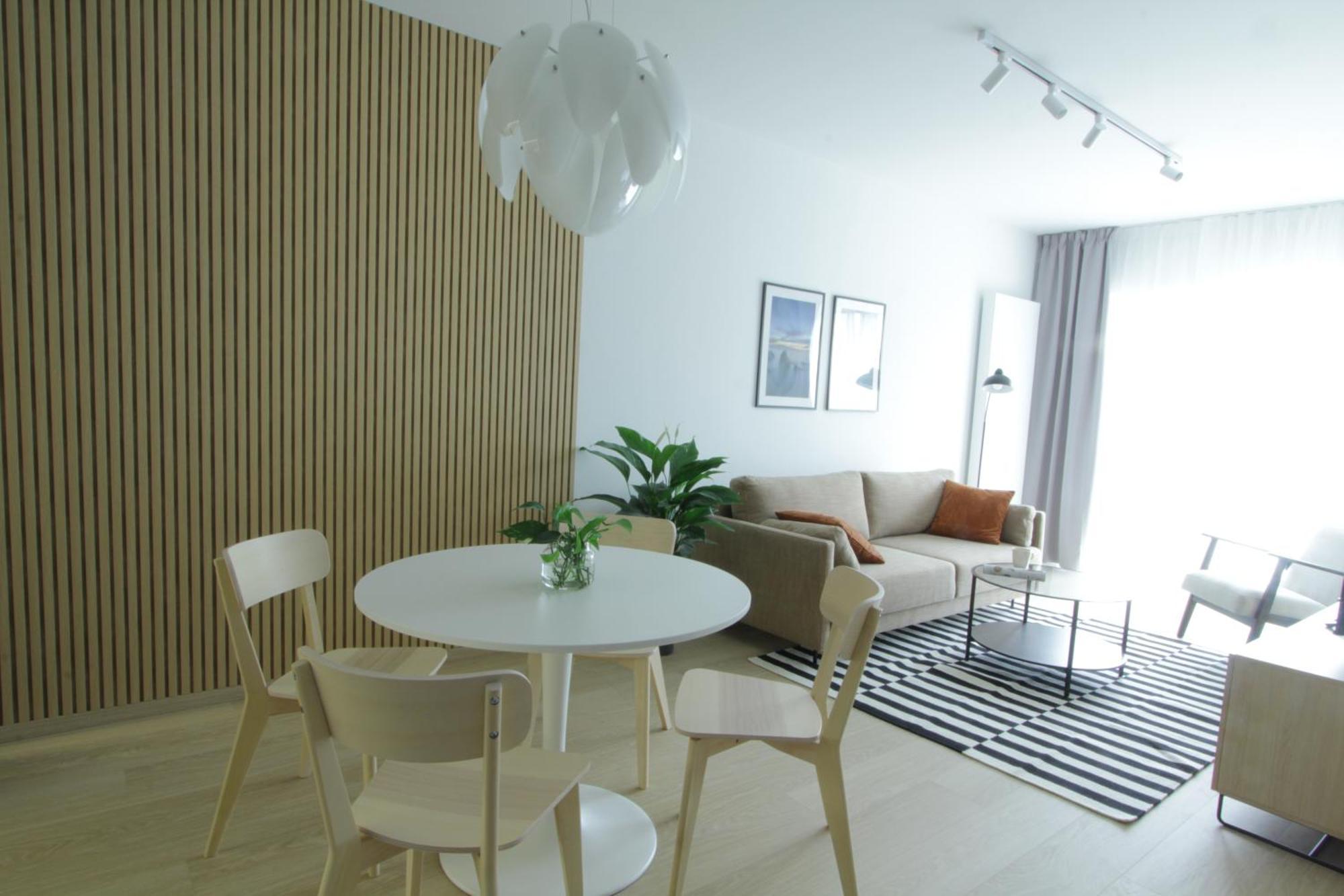 Blue Strict Center Apartment *